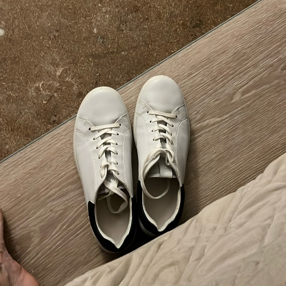 Ecco white leather sneakers shoes, size 9.